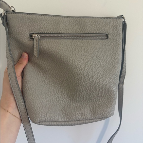 Roots Grey Bucket Crossbody Bag - Picture 3 of 13